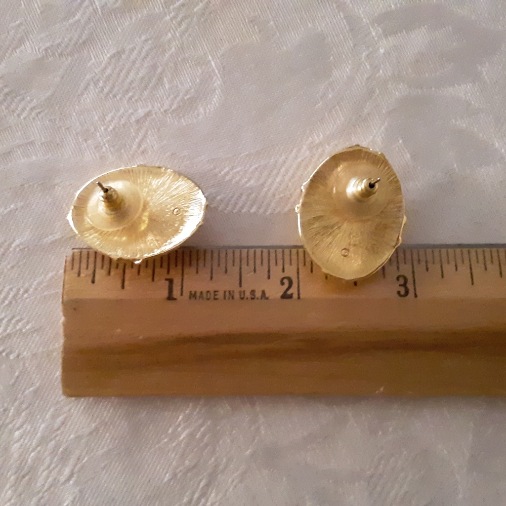 Earrings - Picture 2 of 5